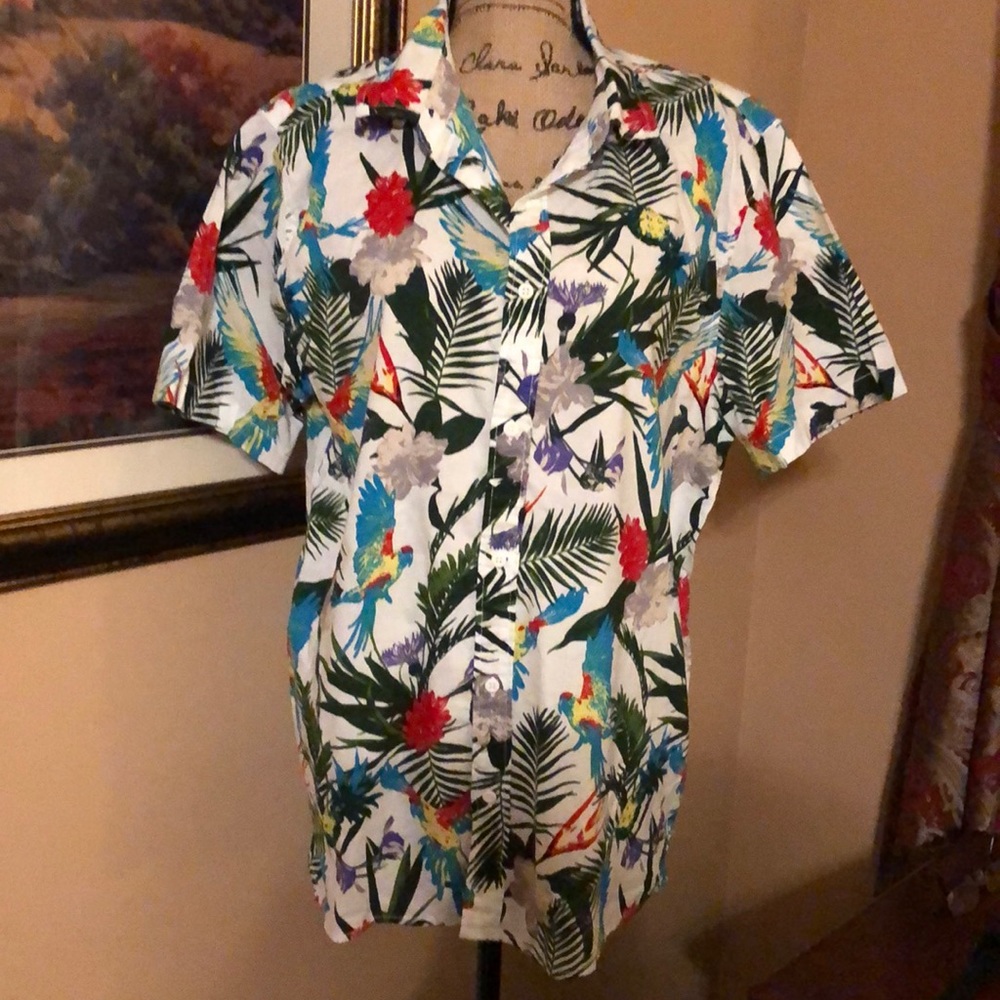 Divided H&M Hawaiian shirt, size large